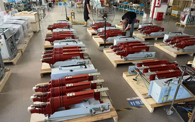 12kV Indoor Embedded Pole Vacuum Circuit Breaker