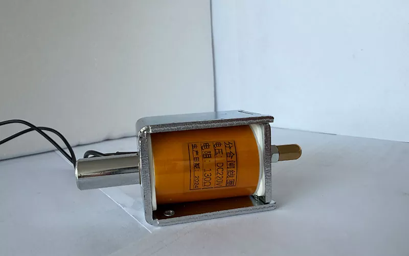 DC220V 130Ω Closing/Opening Coil Lead Wire Type Double-Ended Shaft