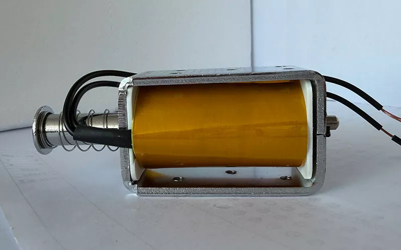 DC220V Closing/Opening Coil Lead Wire Type 131.5Ω