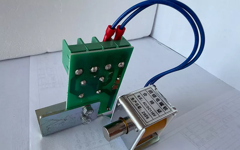 AC/DC 110V Position Latching Solenoid for Switchgear